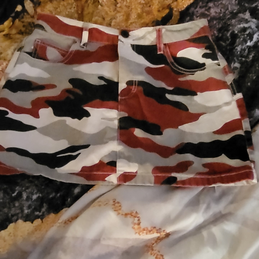 Skirt by forever 21 - Picture 1 of 6